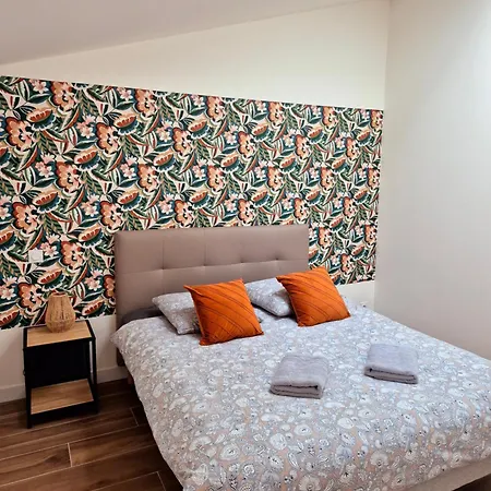 Apartment Spacieux T3, Charles Trenet